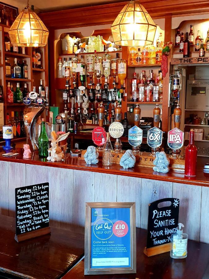 The Pelican Inn ดิไวเซส ภายนอก รูปภาพ