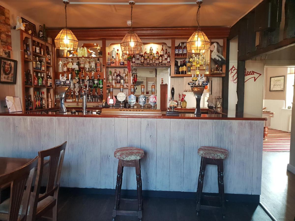 The Pelican Inn ดิไวเซส ภายนอก รูปภาพ