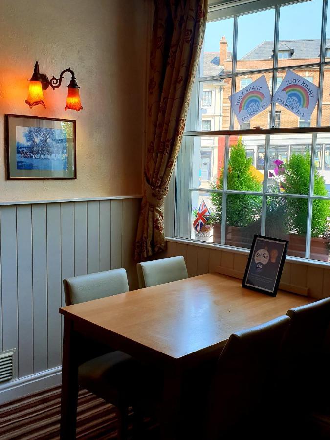 The Pelican Inn ดิไวเซส ภายนอก รูปภาพ