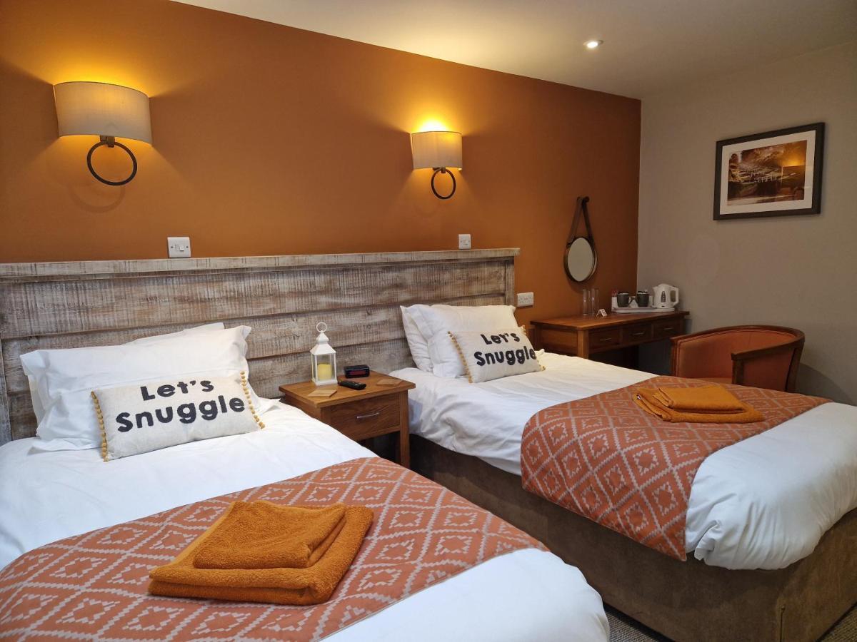 The Pelican Inn ดิไวเซส ภายนอก รูปภาพ